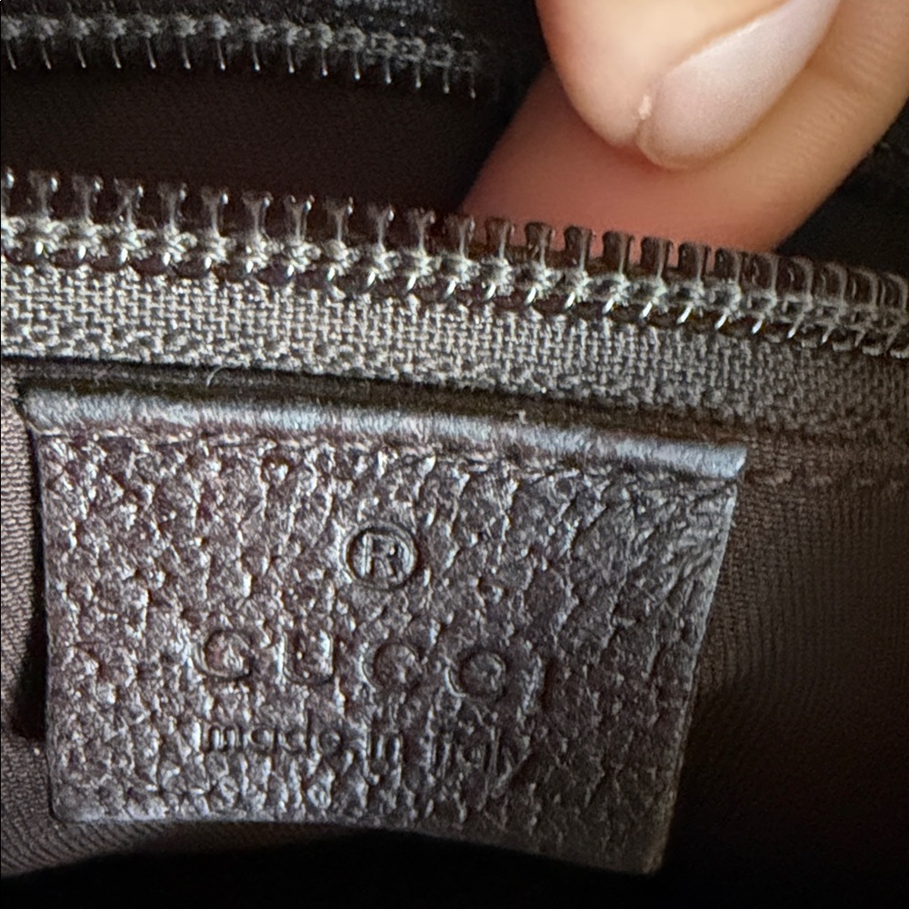 Gucci Tan and Brown Monogram Shoulder Bag - Picture 5 of 14